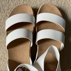 American Eagle white sandals